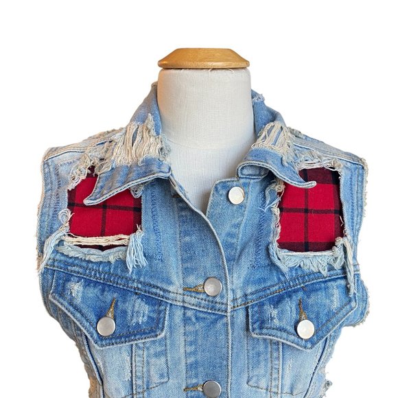 Unif Distressed Shredded Grunge Fringe Denim Festival Rodeo Vest Plaid Patches-S - Picture 4 of 16